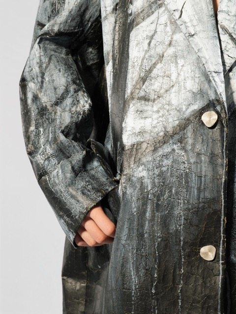 look 1 details 1