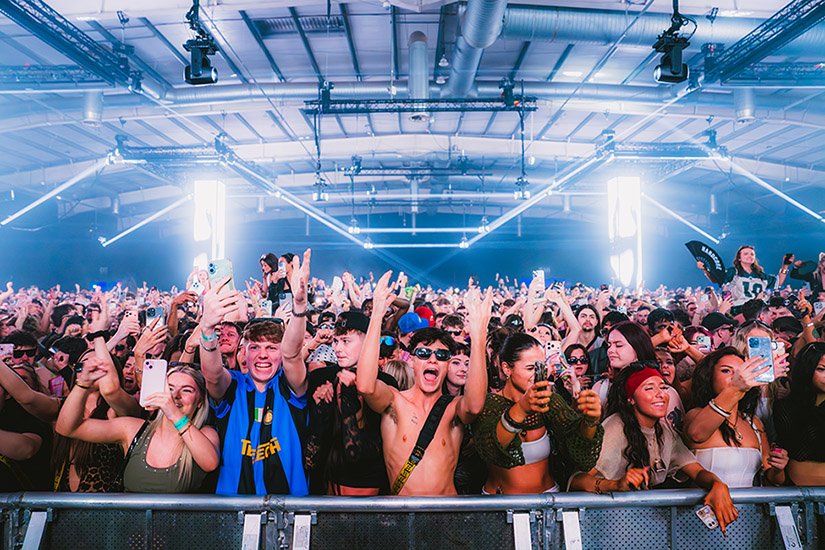 CROWD