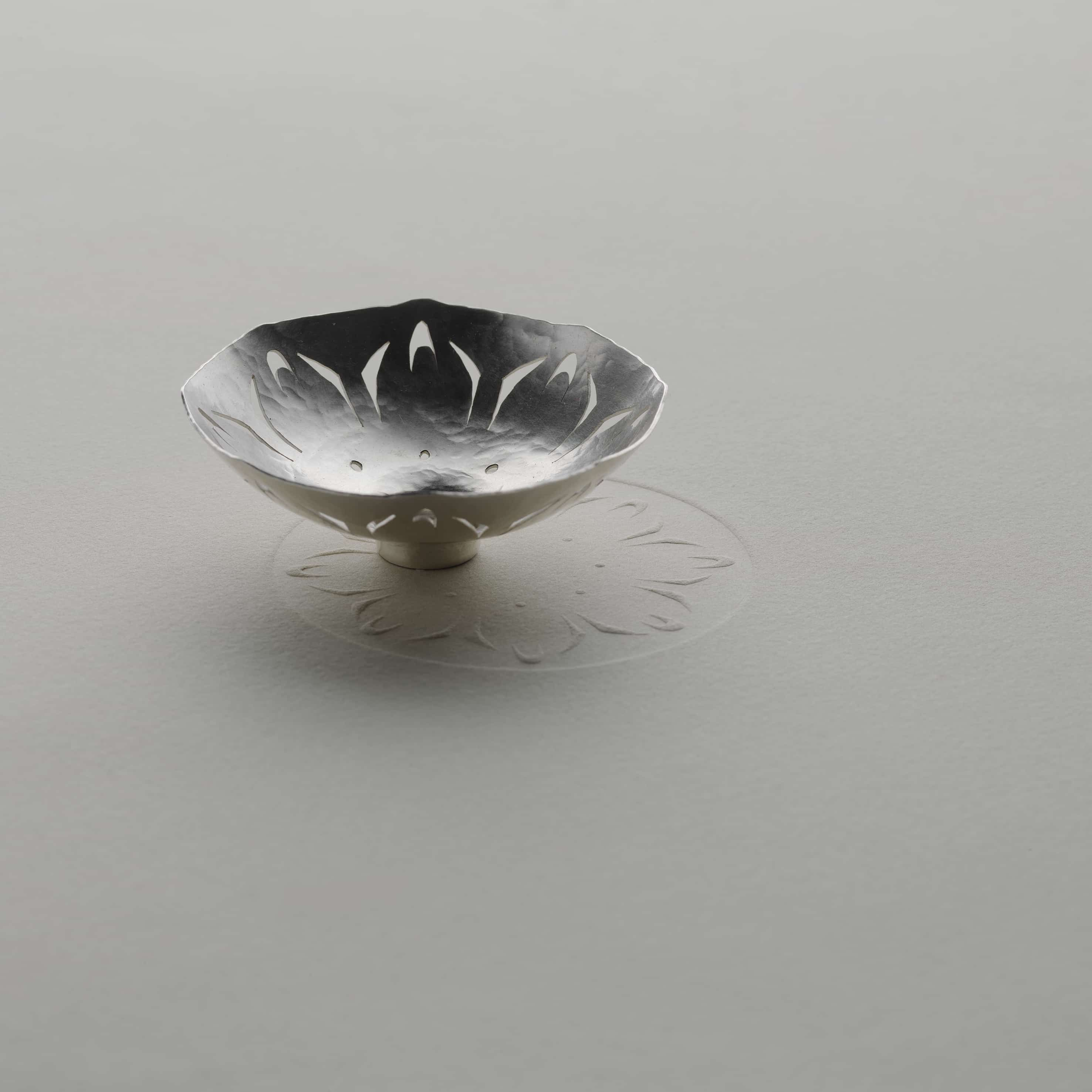 Distorted bowl small, Fine Silver 