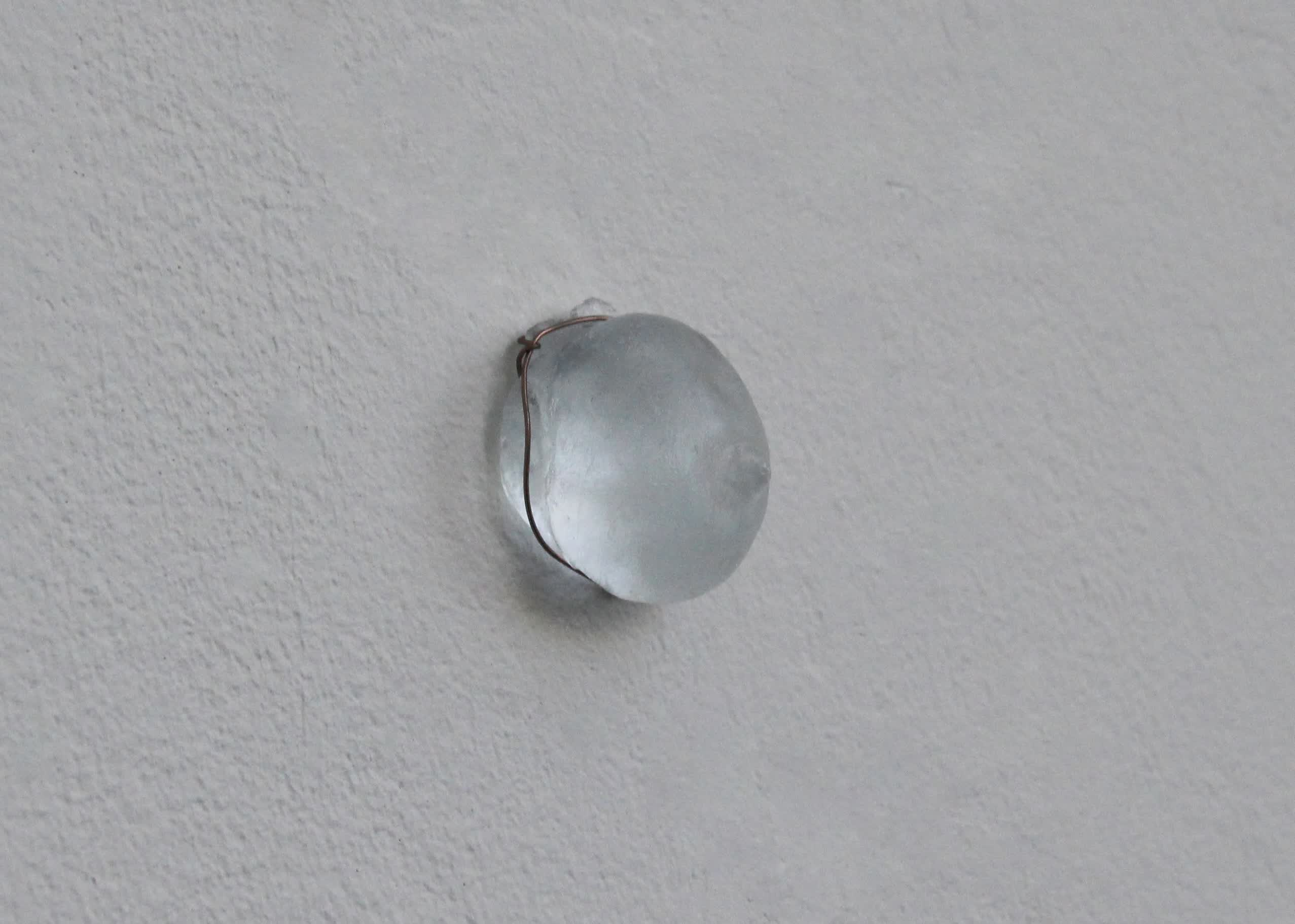 Eye of the beholder, not the holder (2026)​  Glass, copper wire, approx. 4cm x 5cm